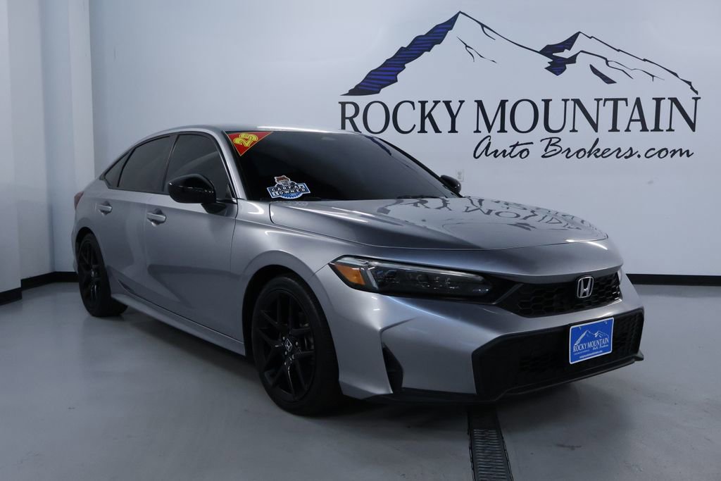 Used 2025 Honda Civic Sport image 1