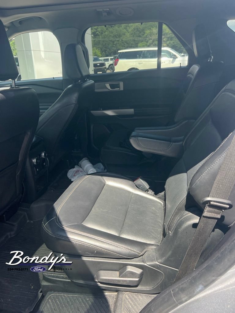Used 2021 Ford Explorer Limited w/ Equipment Group 301A RWD image 5