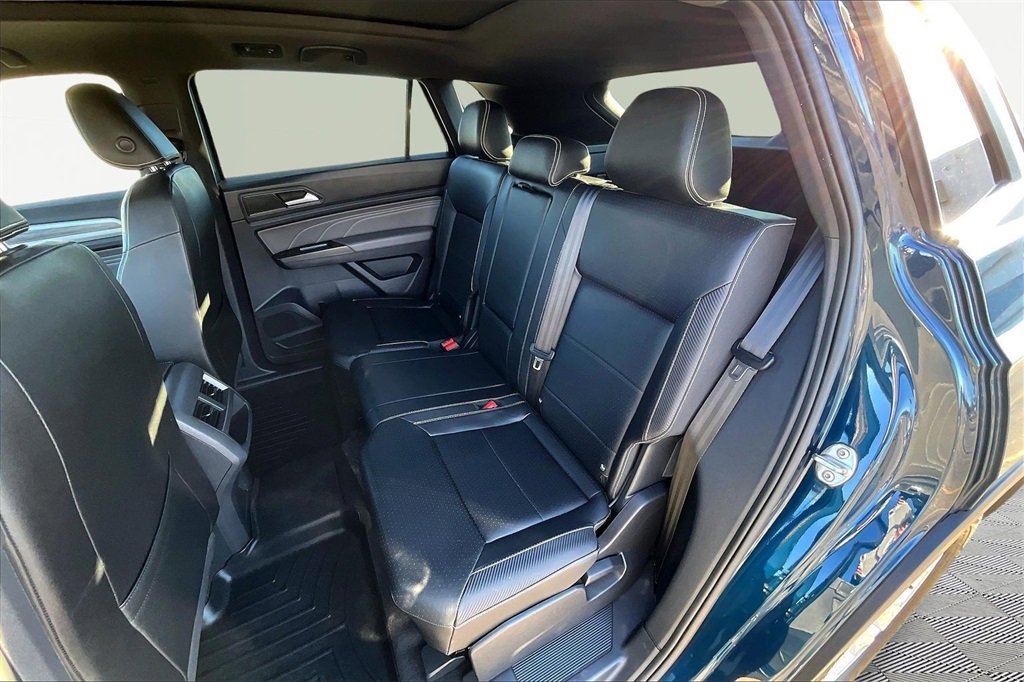 Used 2023 Volkswagen Atlas Cross Sport SE w/ Panoramic Sunroof Package image 26