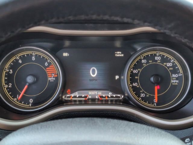 Used 2018 Jeep Cherokee Limited image 12