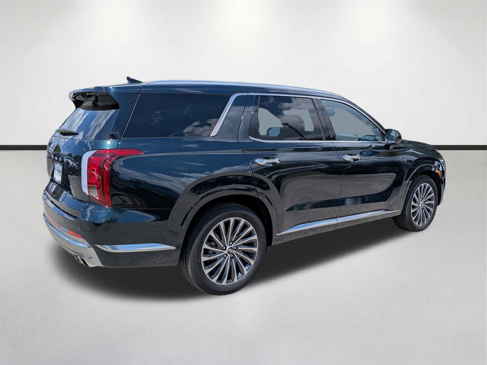 Used 2025 Hyundai Palisade Calligraphy FWD image 4