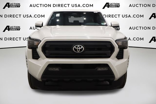 Used 2024 Toyota Tacoma SR5 image 3