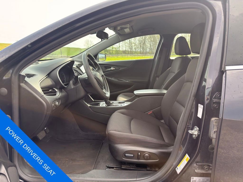 Used 2023 Chevrolet Malibu LT FWD image 2