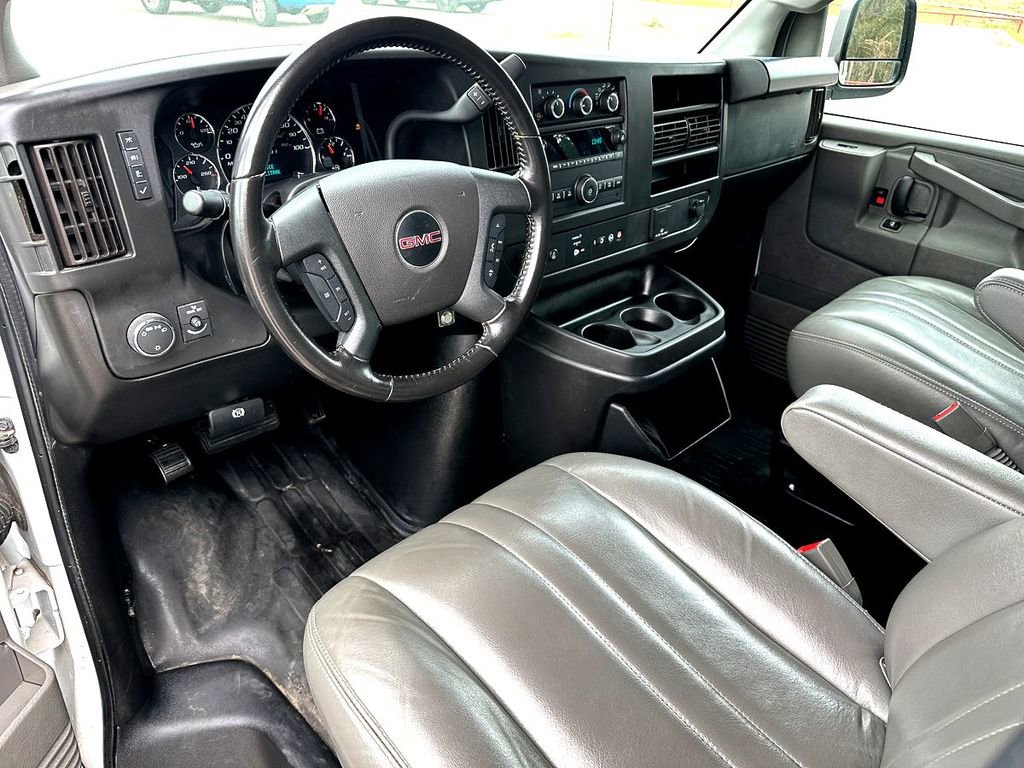 Used 2022 GMC Savana 3500 Extended w/ Driver Convenience Package RWD image 12