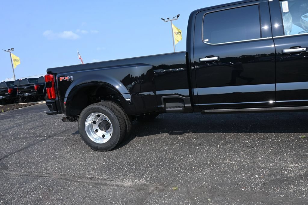 New 2026 Ford F450 Platinum w/ Platinum Plus Package AWD/4WD image 14