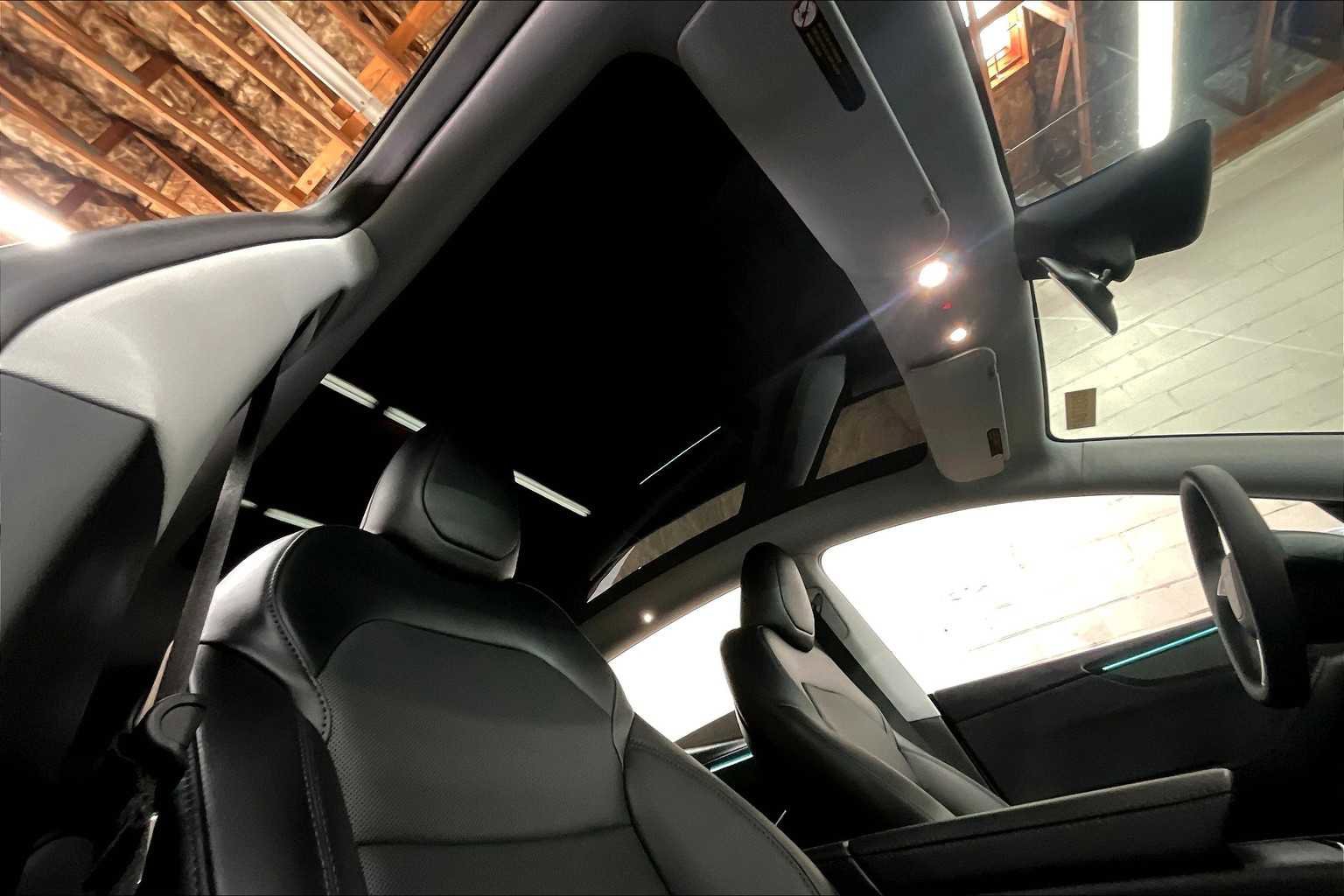 Used 2026 Tesla Model Y 2WD image 24
