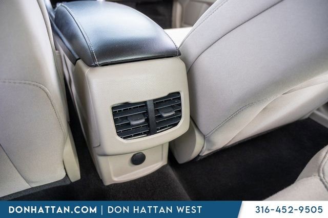 Used 2020 Ford Fusion SE w/ Fleet SE Value Package image 23