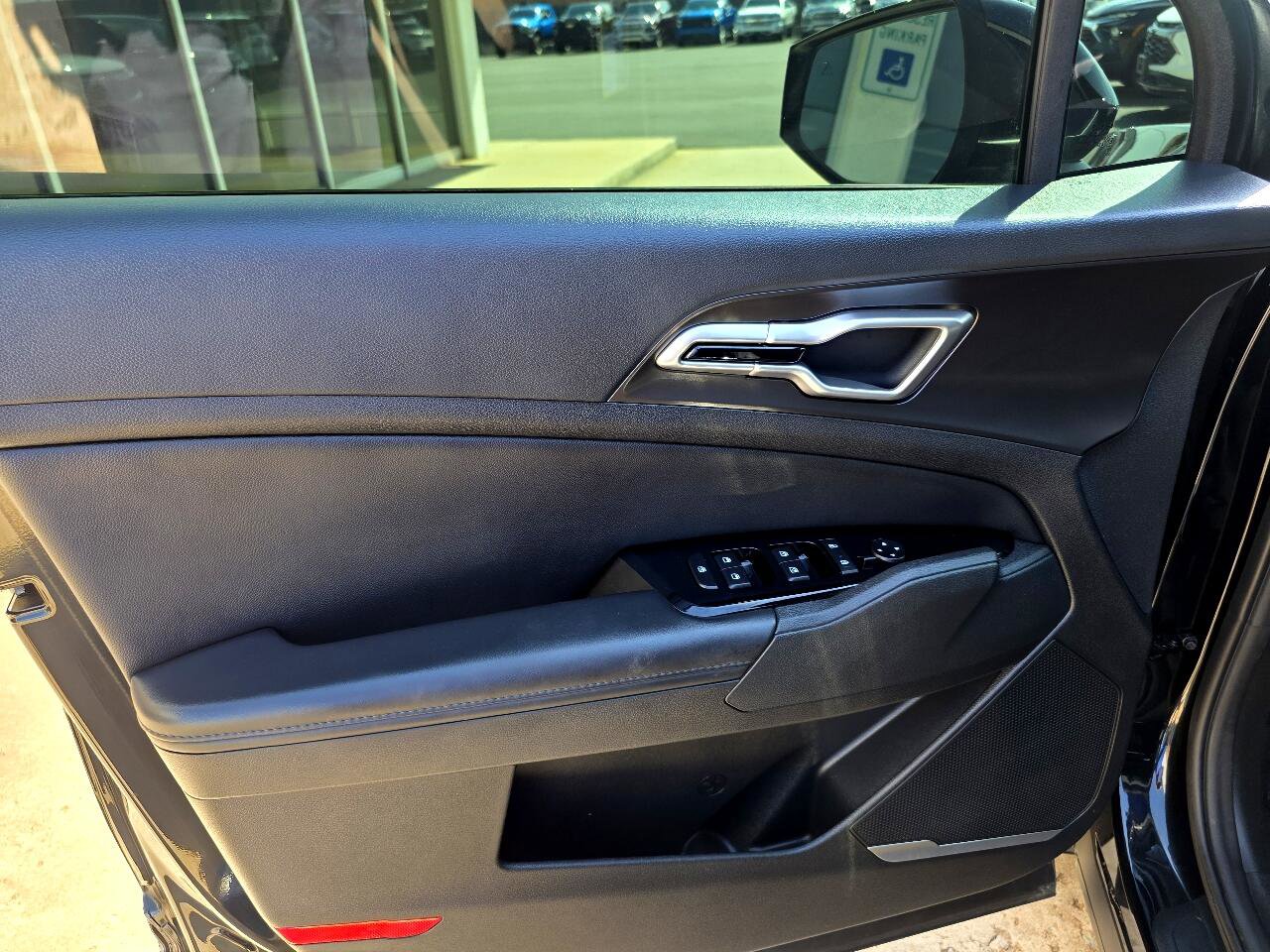 Used 2024 Kia Sportage EX image 11