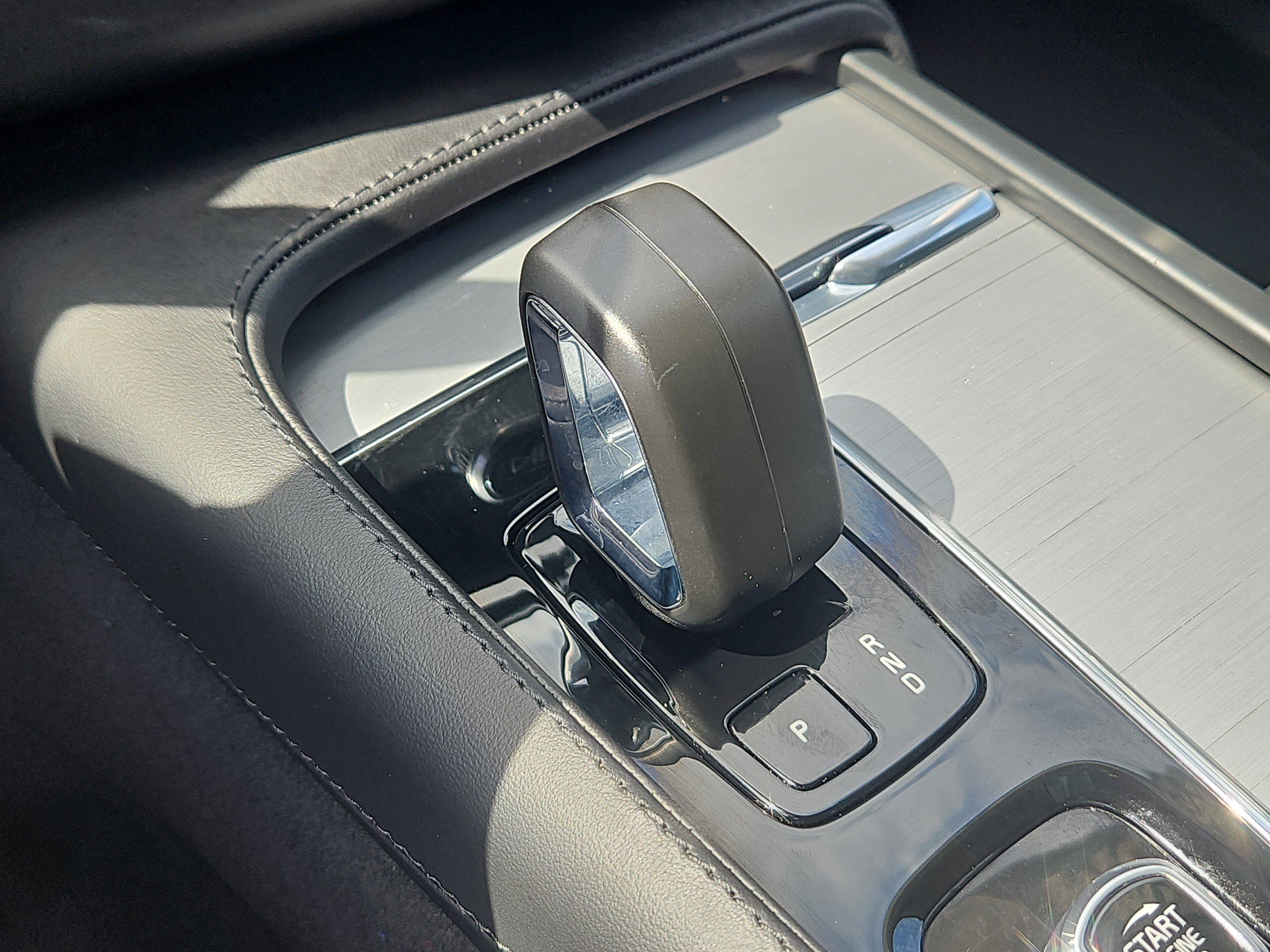 Used 2024 Volvo XC90 B5 Core image 21