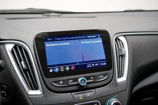 Used 2024 Chevrolet Malibu LT image 3