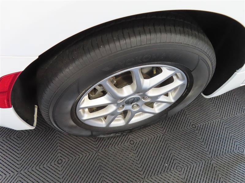 Used 2024 Chrysler Pacifica Touring-L FWD image 8