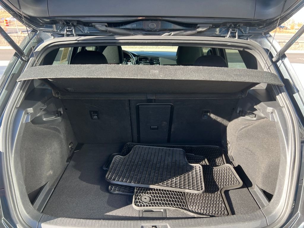 Used 2017 Volkswagen GTI Sport image 22