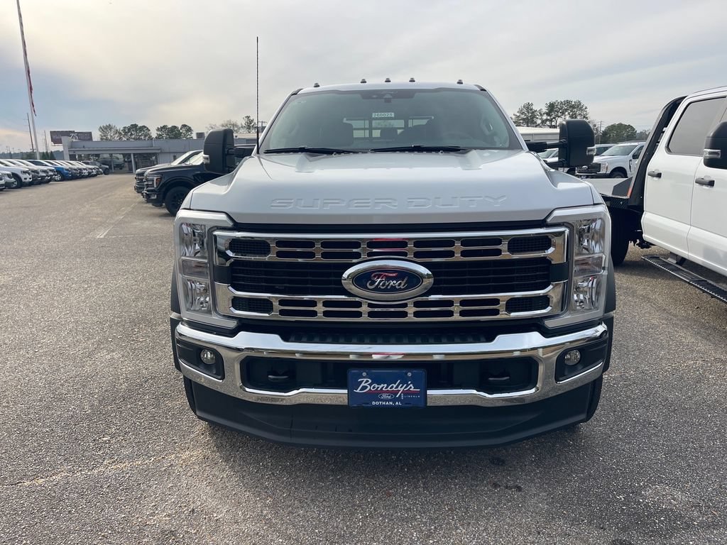 New 2026 Ford F450 XL w/ XL Chrome Package RWD image 2