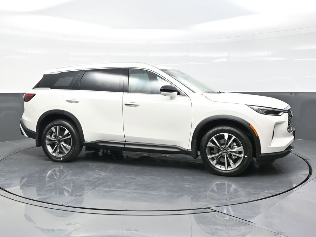 Used 2025 INFINITI QX60 Luxe w/ Vision Package image 8