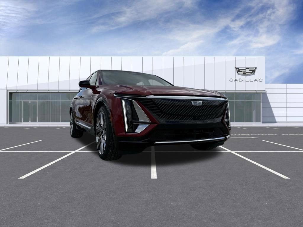 Used 2024 Cadillac Lyriq Luxury w/ LPO, Floor Liner Package AWD/4WD image 8