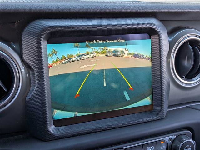 Used 2022 Jeep Wrangler Unlimited Sahara image 16