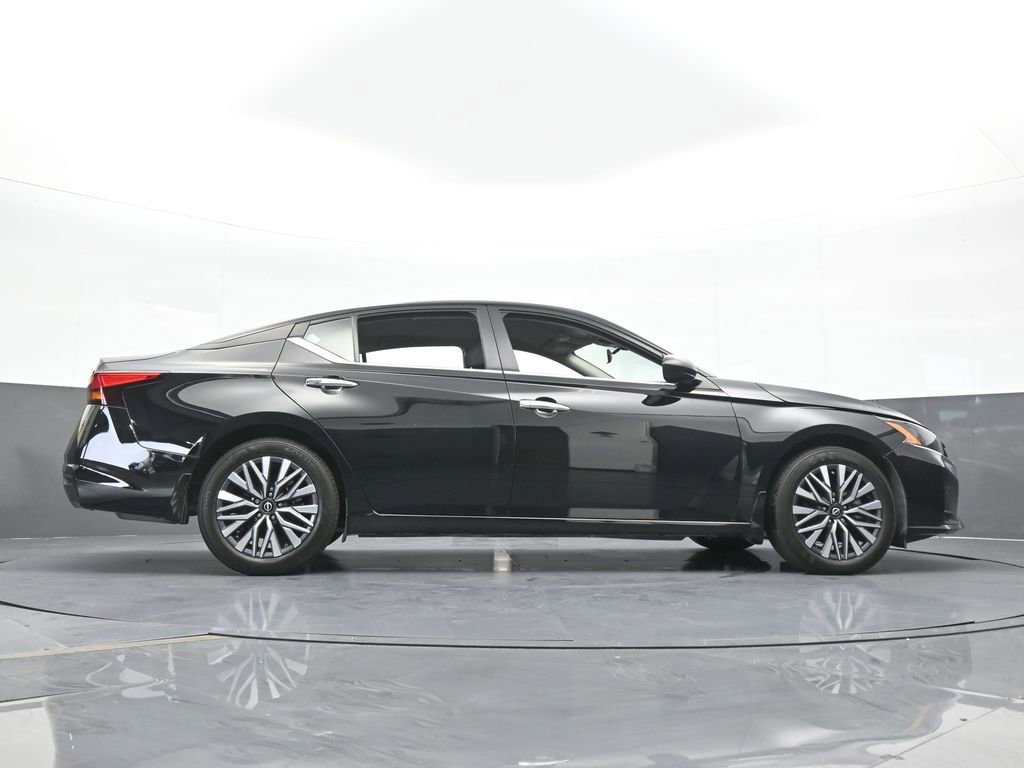 Used 2024 Nissan Altima 2.5 SV image 94