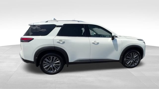 Used 2023 Nissan Pathfinder SL w/ SL Premium Package AWD/4WD image 8