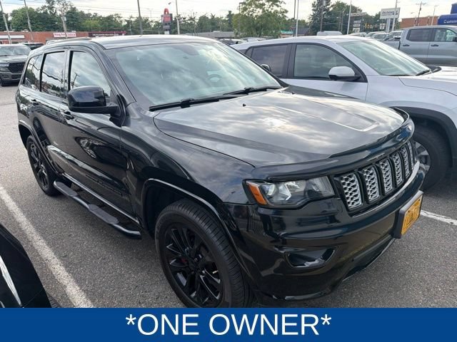 Used 2018 Jeep Grand Cherokee Altitude AWD/4WD image 2