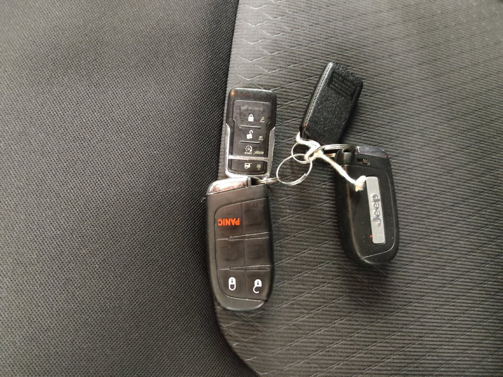 Used 2021 Jeep Renegade Latitude AWD/4WD image 32