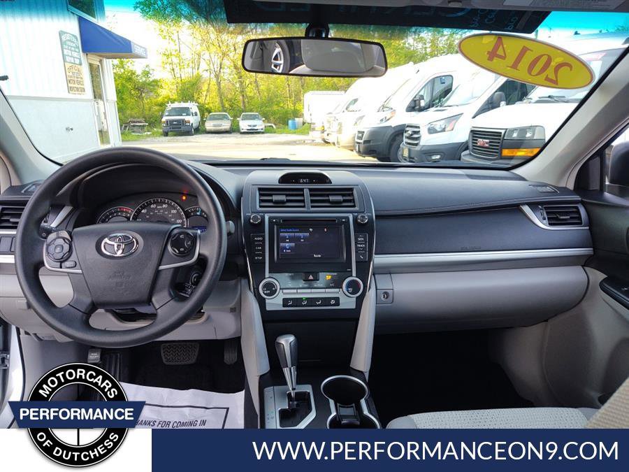 Used 2014 Toyota Camry LE FWD image 16