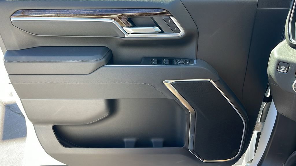 New 2026 GMC Sierra 2500 SLE w/ SLE Value Package; image 24