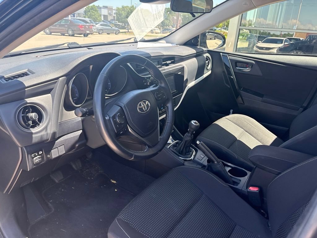 Used 2017 Toyota Corolla iM w/ Carpet Mat Package FWD image 10
