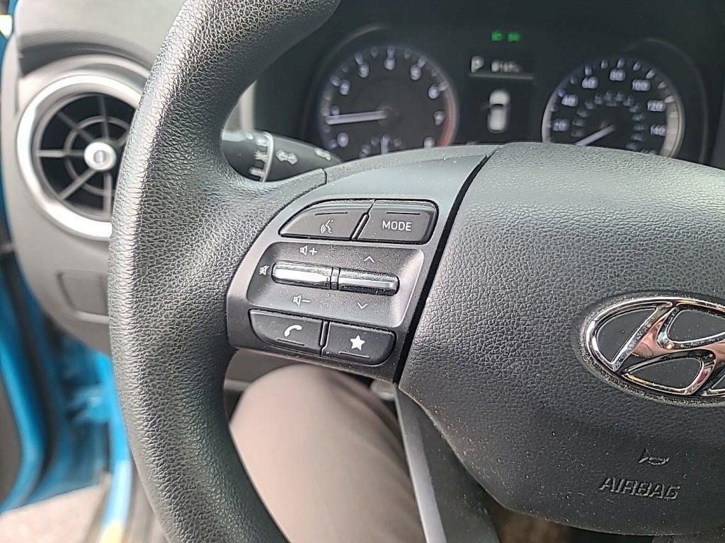 Used 2023 Hyundai Kona SEL w/ Winter Weather Package image 9