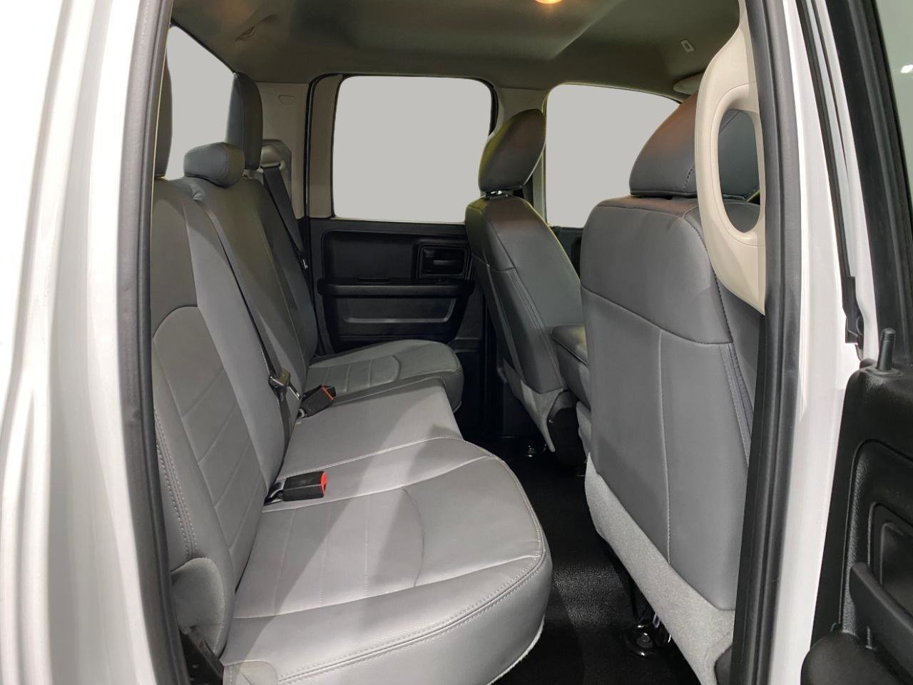 Used 2019 RAM 1500 Tradesman w/ Chrome Appearance Group AWD/4WD image 11