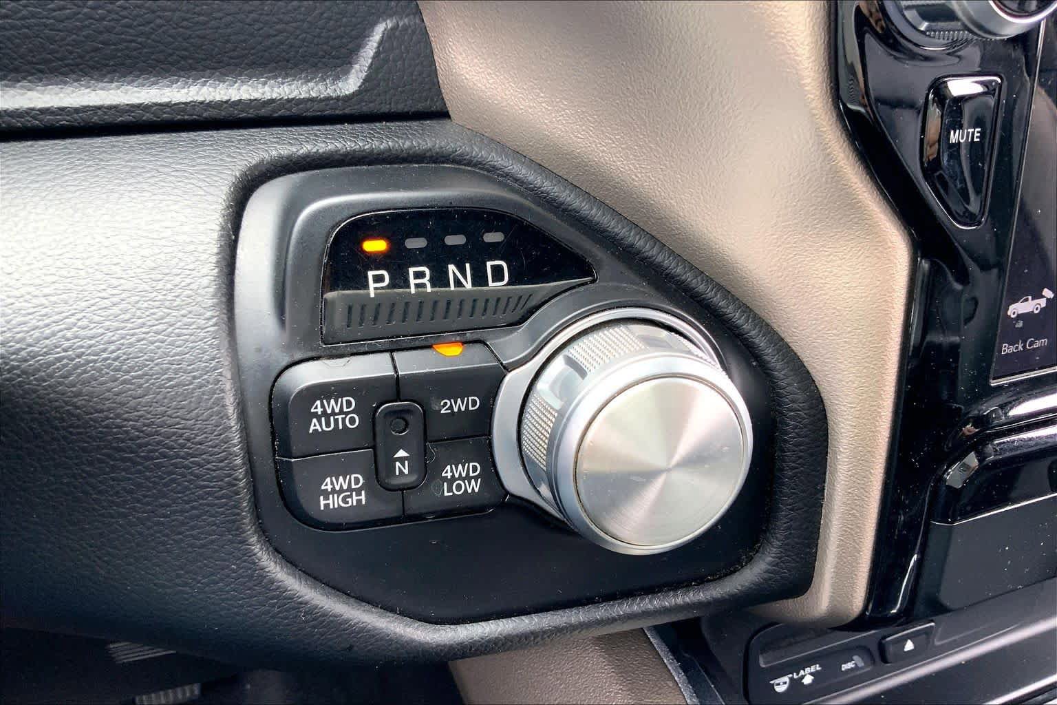 Used 2019 RAM 1500 Laramie AWD/4WD image 32