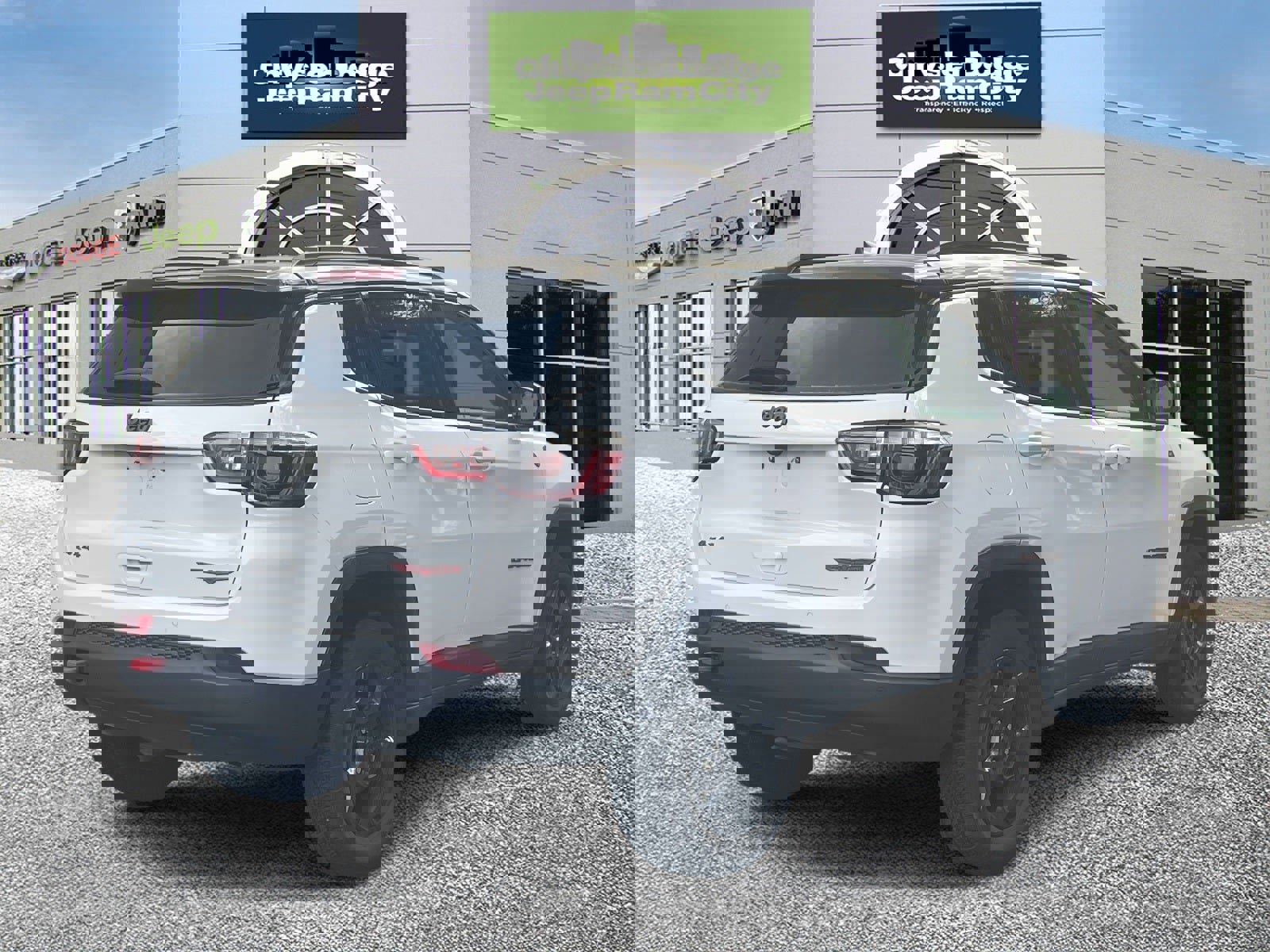 Used 2024 Jeep Compass Trailhawk image 6