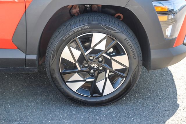 Used 2025 Hyundai Kona SEL image 11