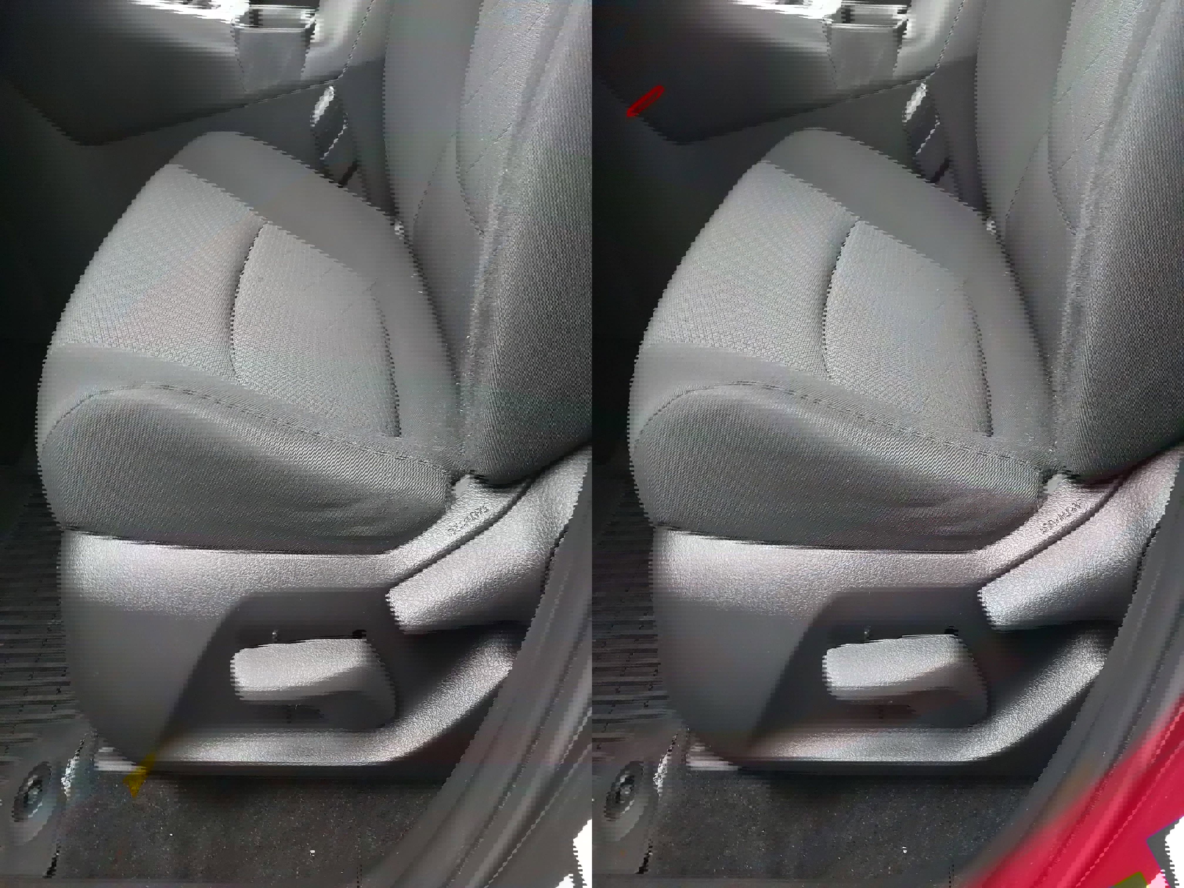 Used 2019 Toyota RAV4 XLE w/ All Weather Liner Package image 29