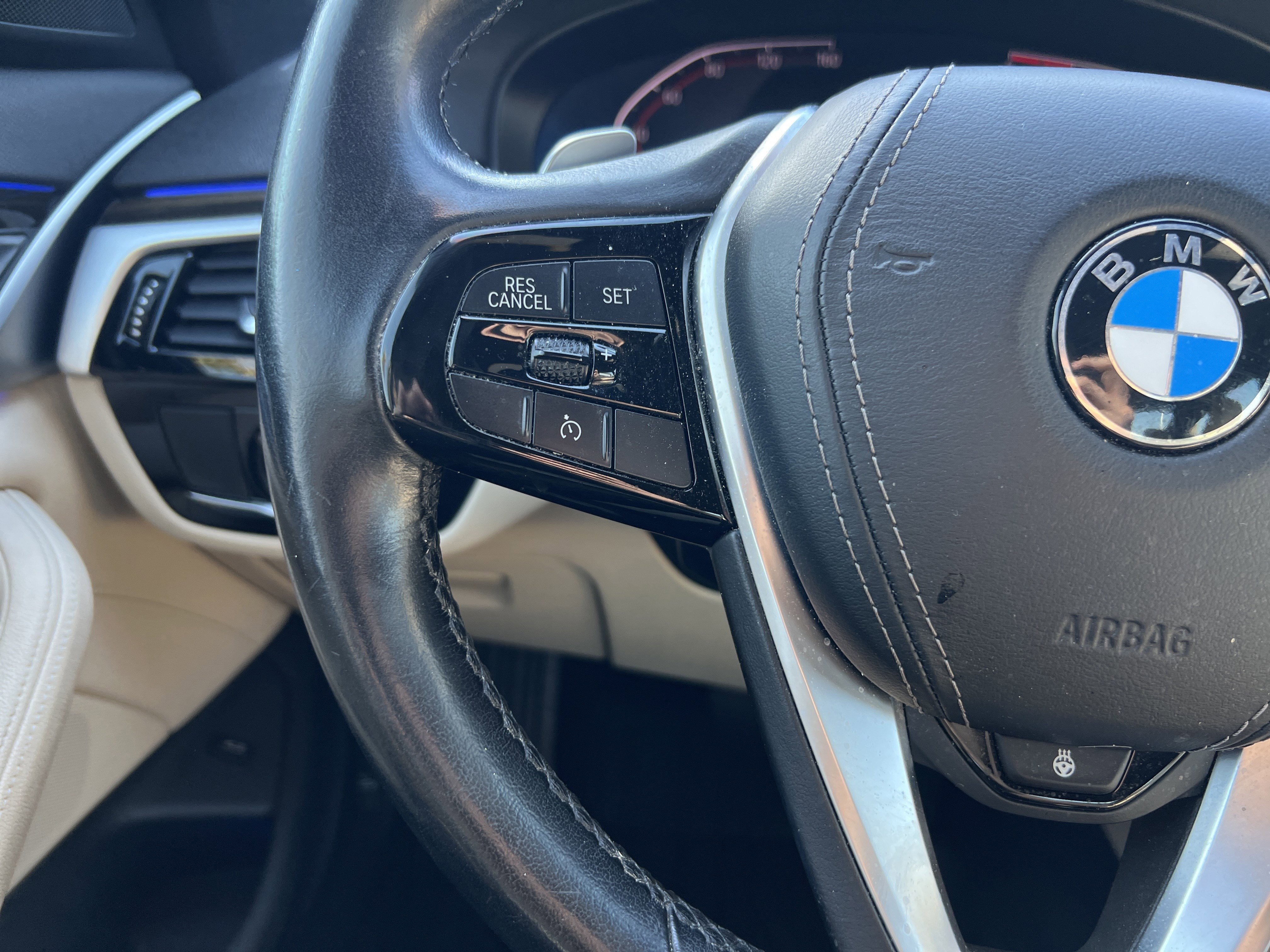 Used 2020 BMW 530i xDrive image 19