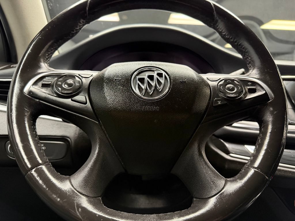 Used 2018 Buick Enclave Essence FWD image 23