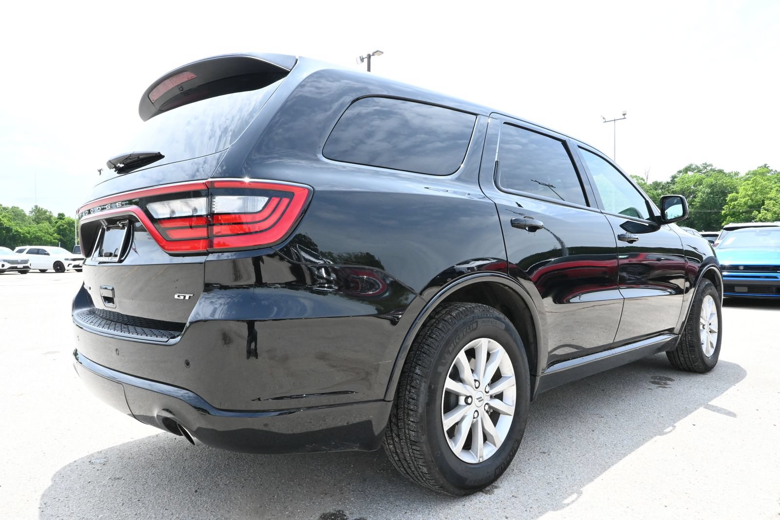Used 2025 Dodge Durango GT RWD image 3
