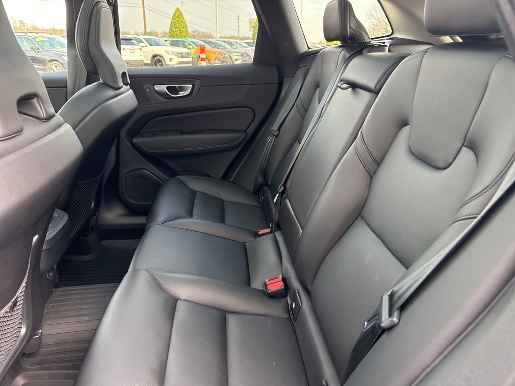 Used 2024 Volvo XC60 B5 Core w/ Protection Package Premier image 14