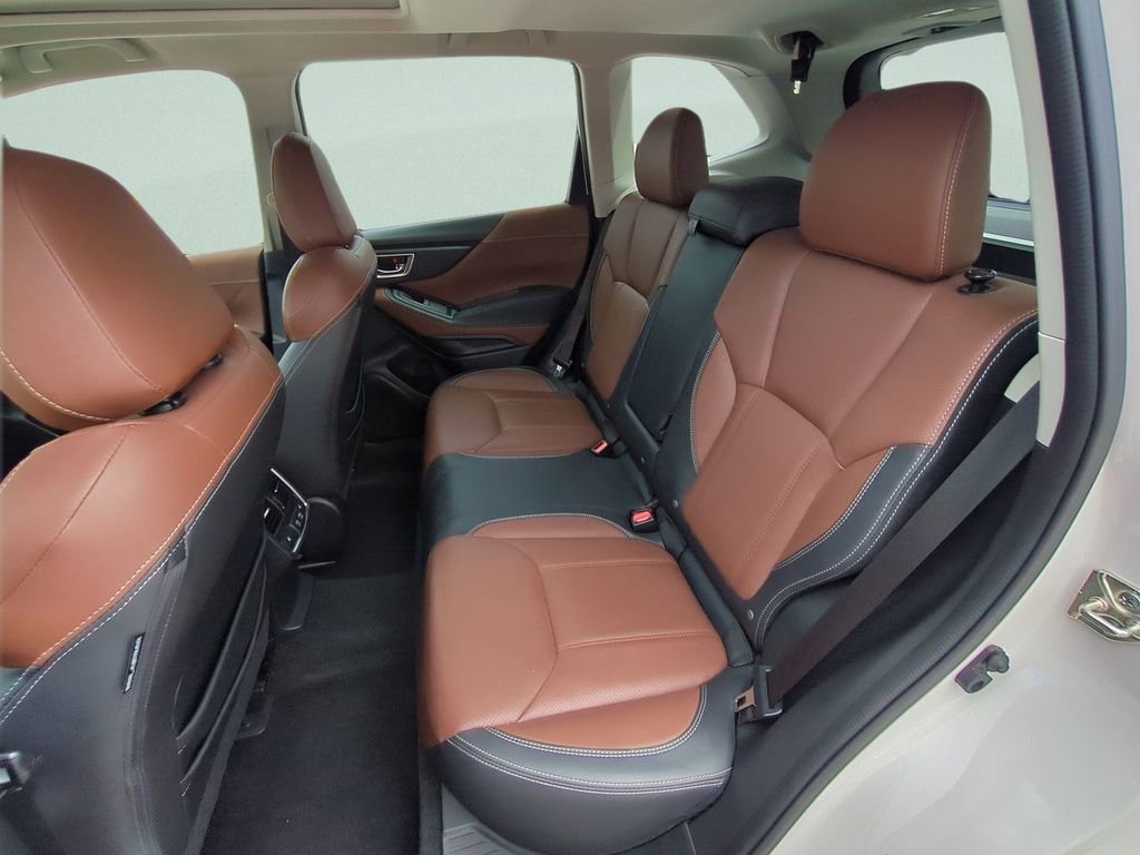 Used 2022 Subaru Forester Touring image 6