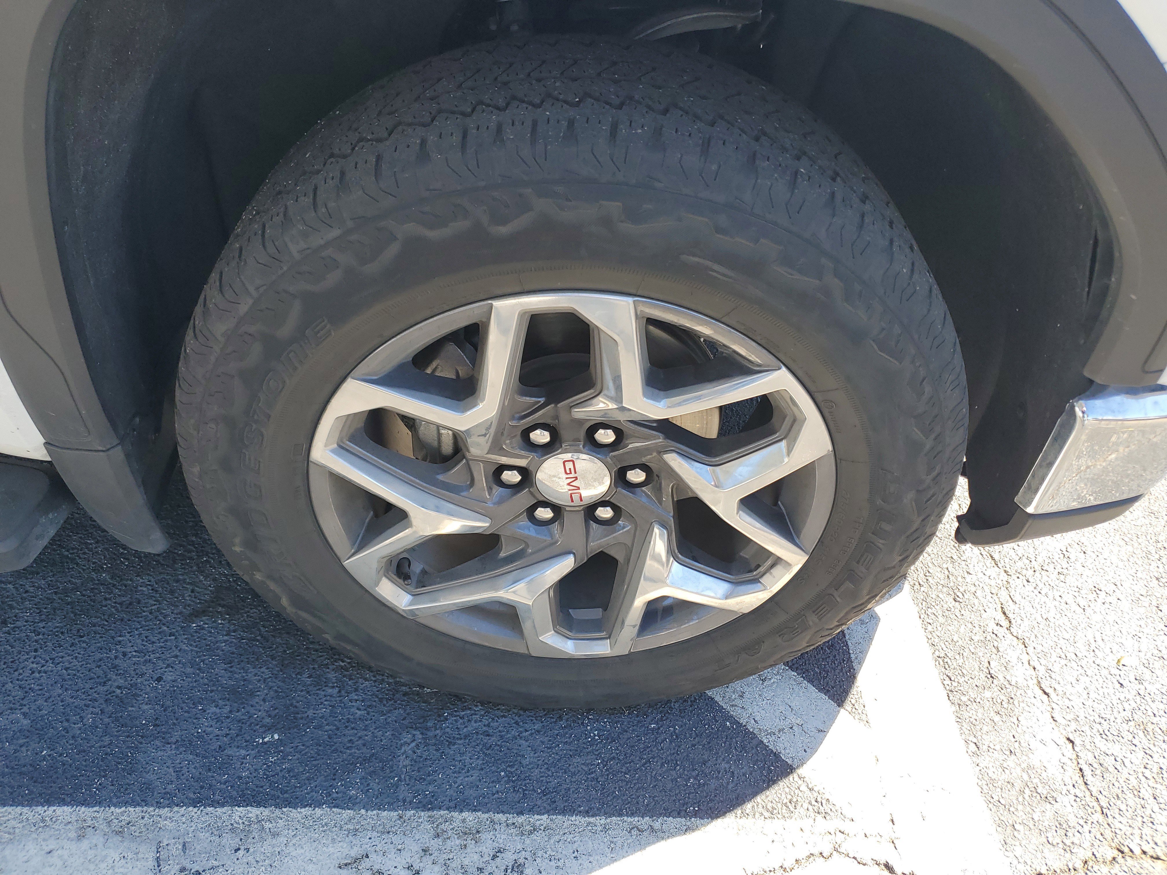 Used 2024 GMC Sierra 1500 SLT w/ SLT Premium Plus Package AWD/4WD image 2