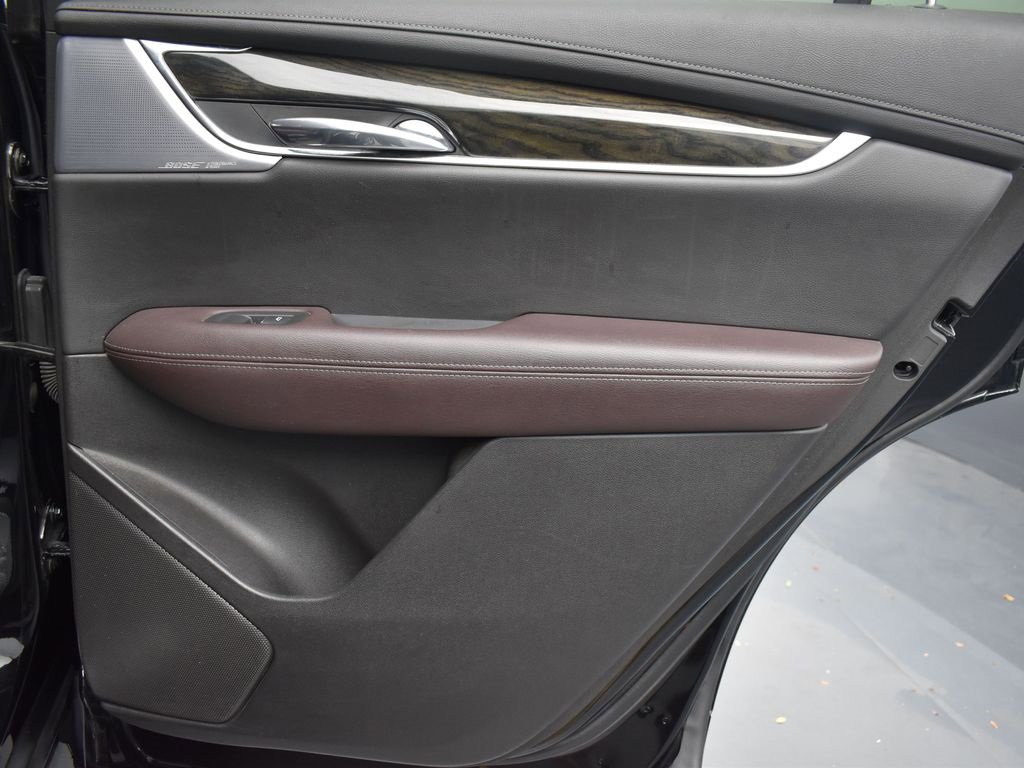 Used 2022 Cadillac XT6 Premium Luxury w/ Technology Package image 31