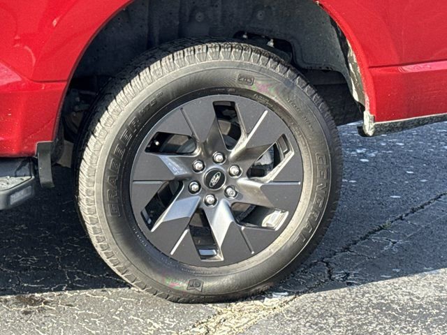 Used 2022 Ford F150 Lightning Lariat w/ Equipment Group 511A High image 5