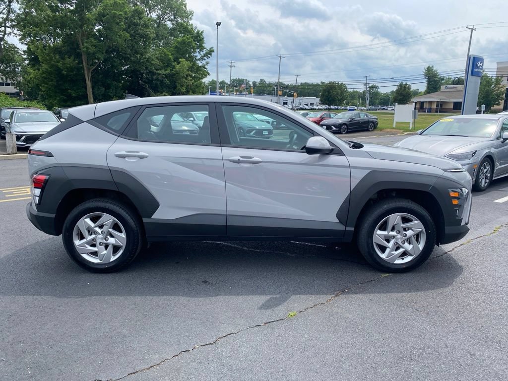 Certified 2024 Hyundai Kona SE AWD/4WD image 2