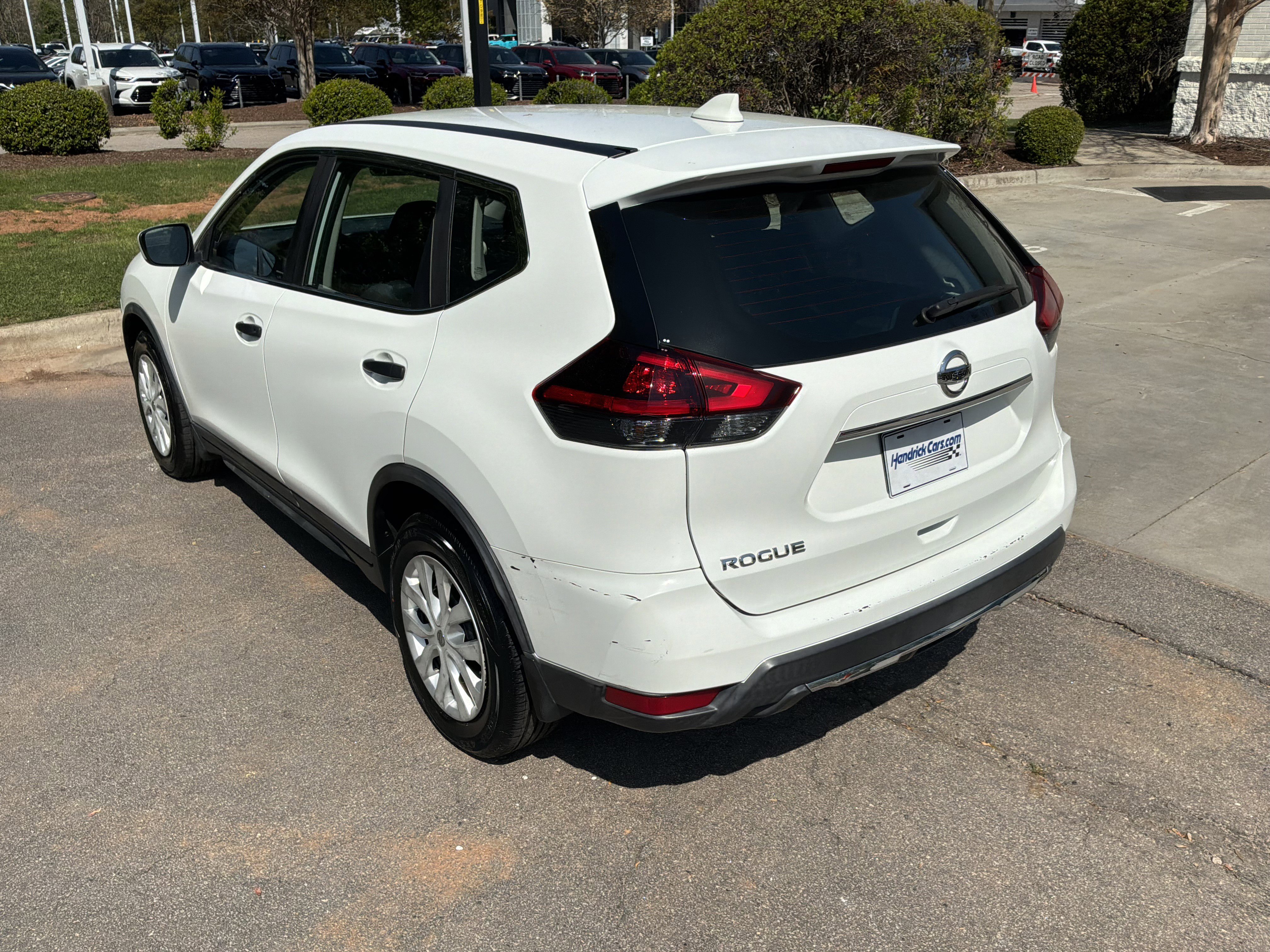 Used 2019 Nissan Rogue S image 11