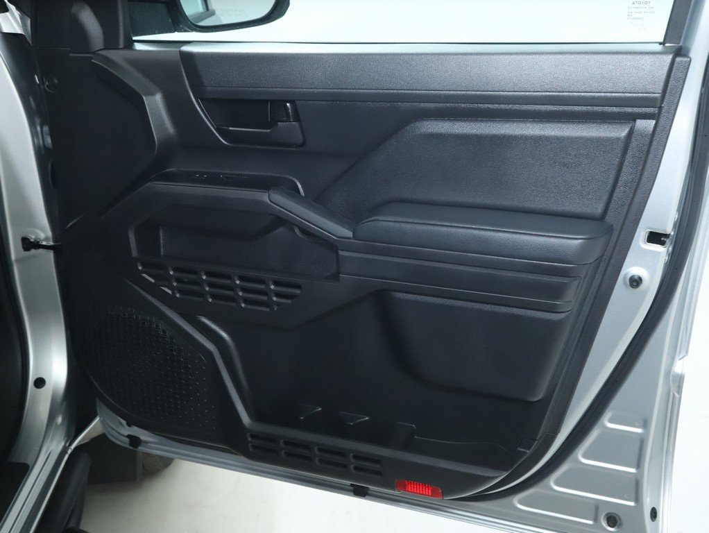 Used 2024 Toyota Tacoma SR image 33