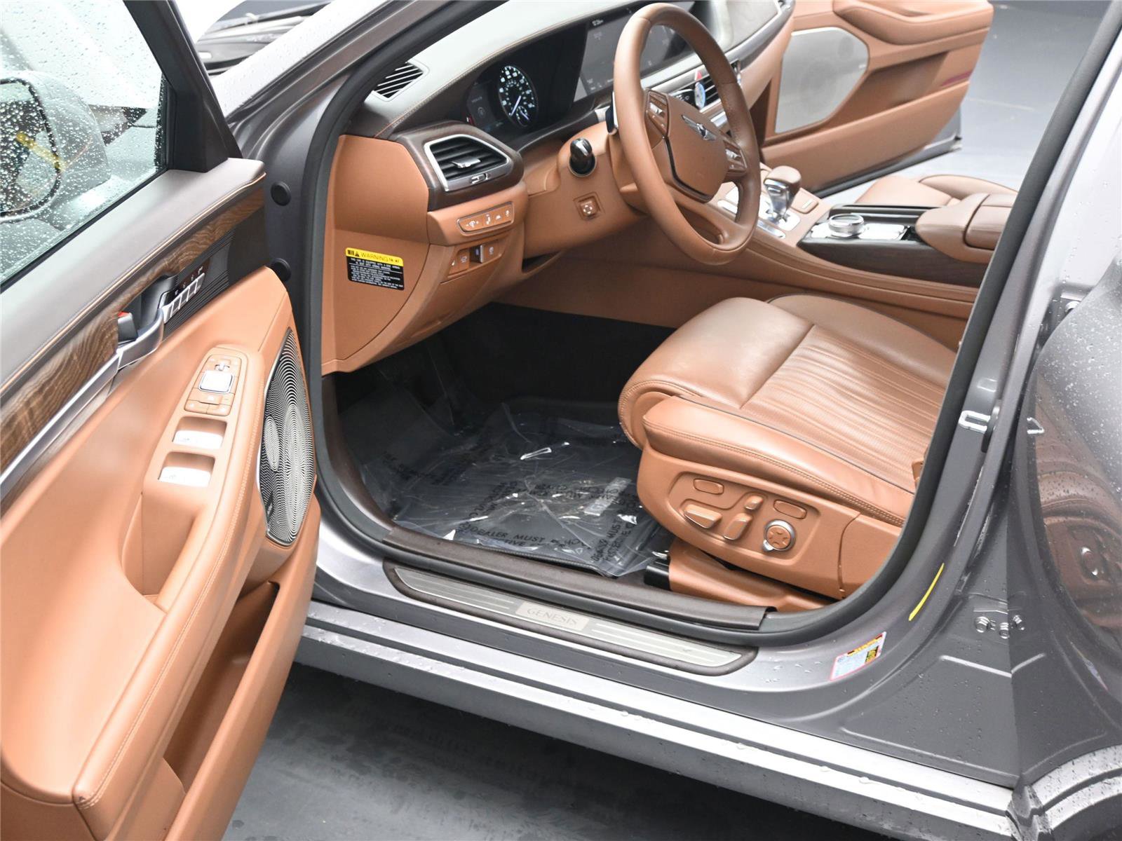 Used 2021 Genesis G90 3.3T Premium image 5