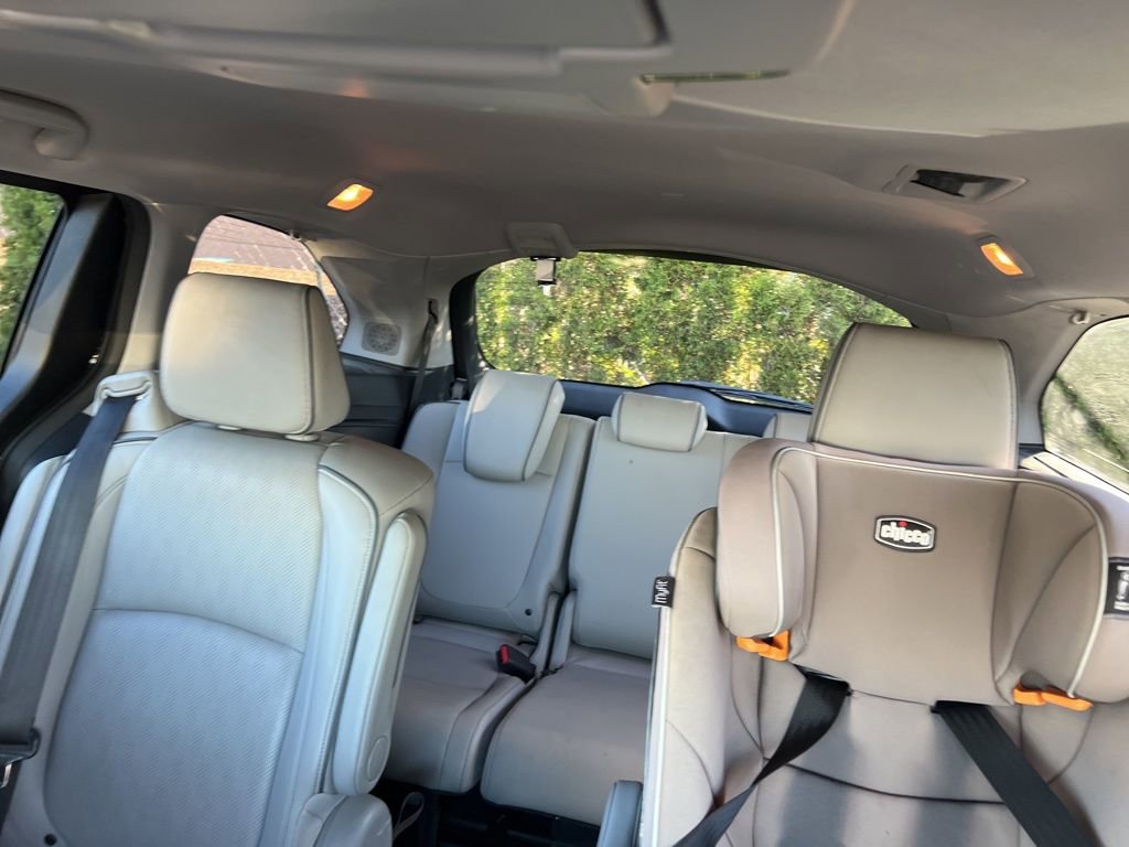 Used 2021 Honda Odyssey Touring image 5