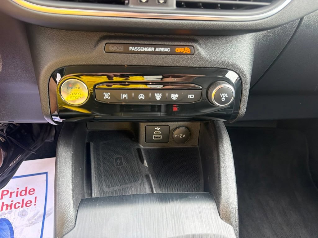 Used 2024 Ford Escape Platinum AWD/4WD image 32