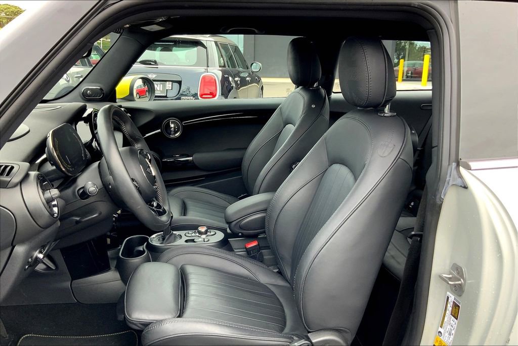 Used 2021 MINI Cooper SE w/ 8.8" Touchscreen Nav Package image 20