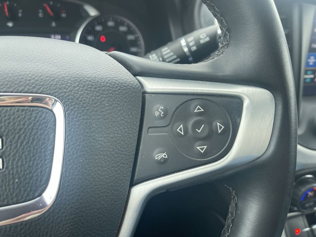 Used 2023 GMC Acadia SLT image 11