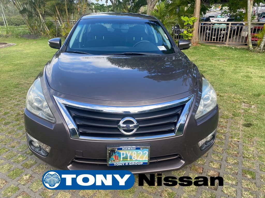 Used 2014 Nissan Altima 2.5 SV w/ Convenience Package FWD image 2